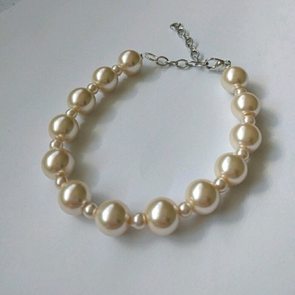 Diamonds&Jules Jewelry - Pearl Bracelet